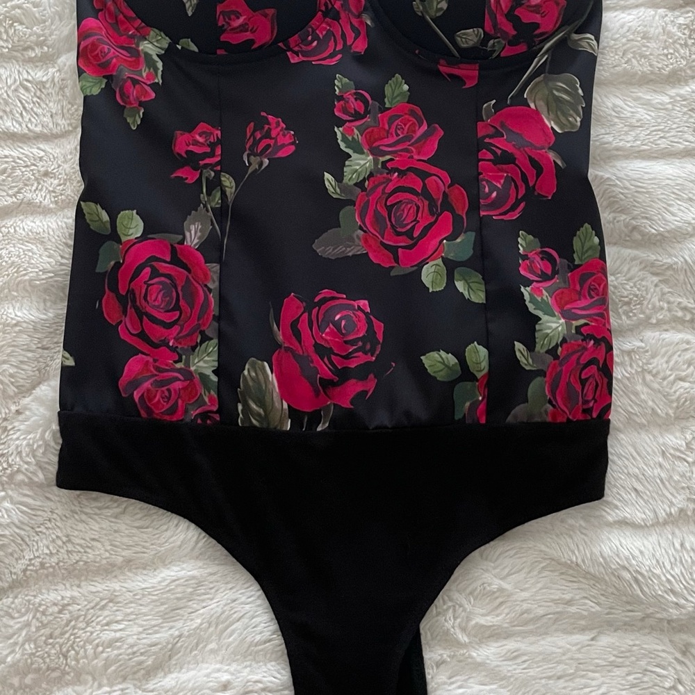 G by guess bodysuit - Picture 2 of 2